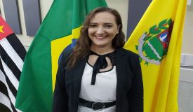 Vereadora Cássia Soares cobra providências urgentes ao Executivo quanto ao convênio de bolsas de estudos
