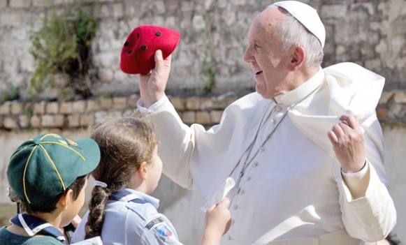 Papa pede orações: "Estou um pouco velho e doente"