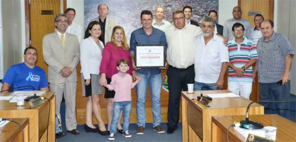 Gerente de futebol do Votuporanguense é homenageado pela Câmara de Sertãozinho