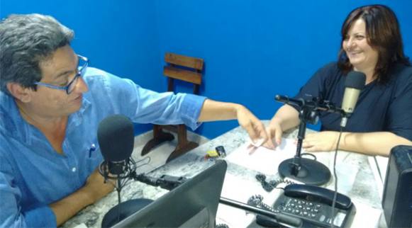 Programa de entrevistas marca a volta de Carlos Rocha na Comunitária FM