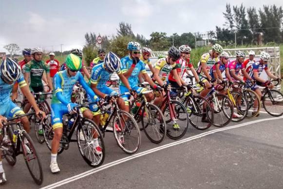 Ciclismo de Sertãozinho conquista pódio na Ilha Comprida