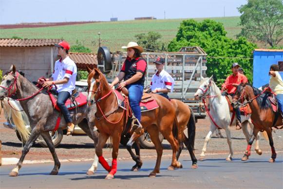 Escolha da rainha e desfile de Cavaleiros anunciam a chegada do Cruz das Posses Rodeio Fest