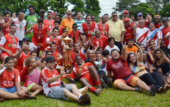 Porto Seguro passa pelo favoritismo do União, vence nas penalidades e é campeão do amador