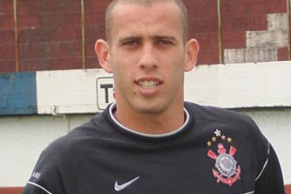 Sertãozinho estuda contratação de ex-goleiro do Corinthians