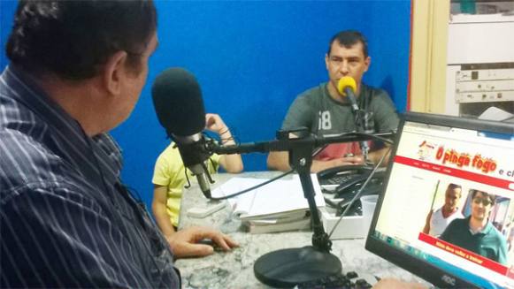 Técnico do Corinthians participa de entrevista na Rádio Comunitária