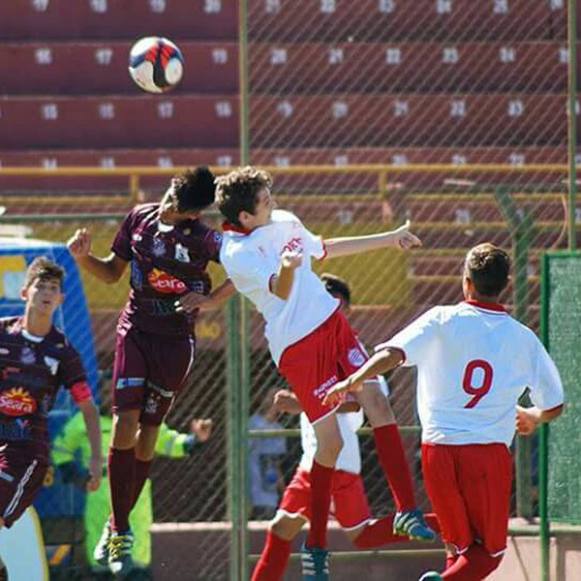 Tourinho estreia em casa com goleada no Sub-17