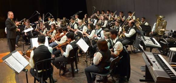 Orquestra Jovem de Sertãozinho e STZ Jazz Band se unem para apresentação no Teatro Municipal