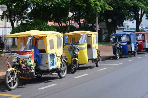 Em Sertãozinho, mototaxistas e condutores de tuque-tuque devem se cadastrar até fevereiro