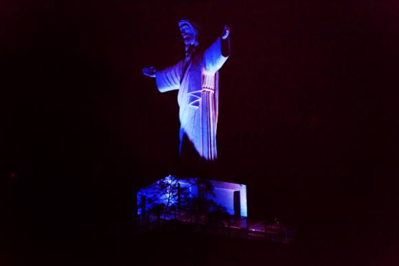 Pela primeira vez, Cristo de Sertãozinho é iluminado de roxo em nova campanha