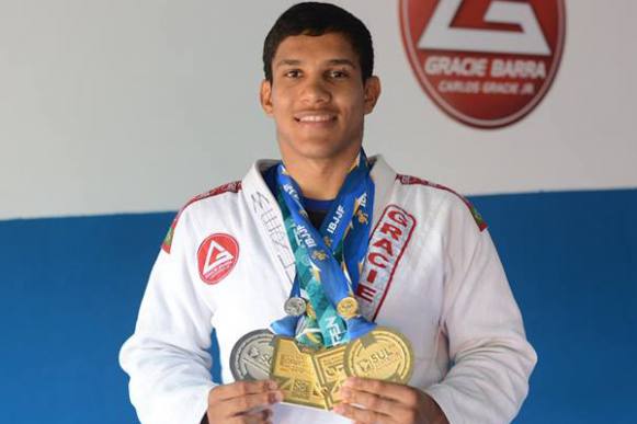 Atleta sertanezino disputará o maior evento de jiu-jítsu do planeta, na próxima semana