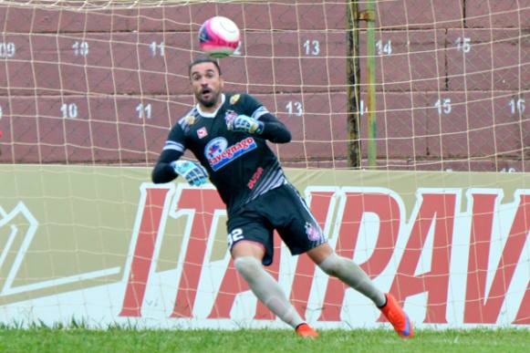 Sertãozinho confirma goleiro Andrey como reforço