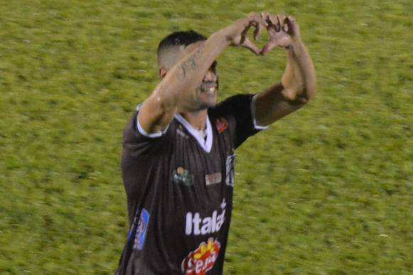 Atacante do Touro revela homenagem em gol