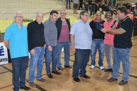 Duda Mucci se diz emocionado com homenagem no Torneio Jorge Abrão