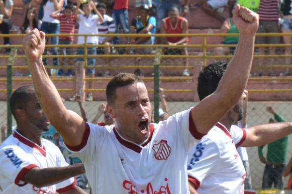 Jogador campeão com o Touro encara o Corinthians na noite desta quarta-feira