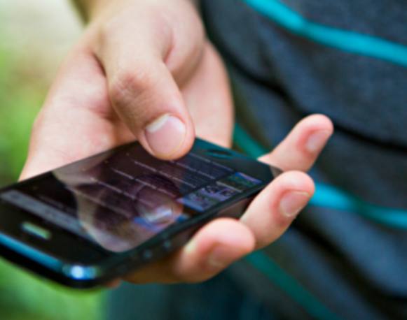 52% dos brasileiros não vivem sem celular
