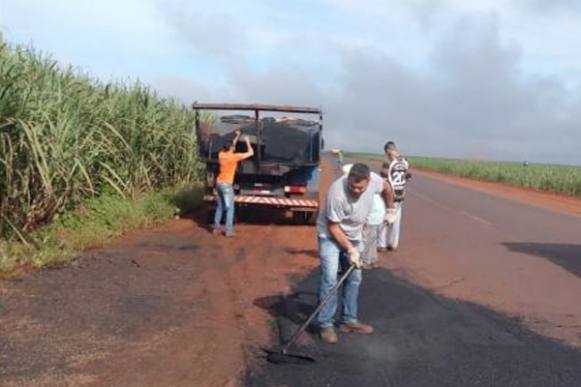 Melhorias em Vicinal que liga Cruz das Posses à Rodovia Anhanguera são realizadas