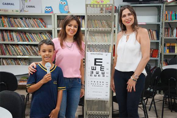 Alunos da rede municipal de ensino passam por testes de acuidade visual do projeto “Ver e Viver”