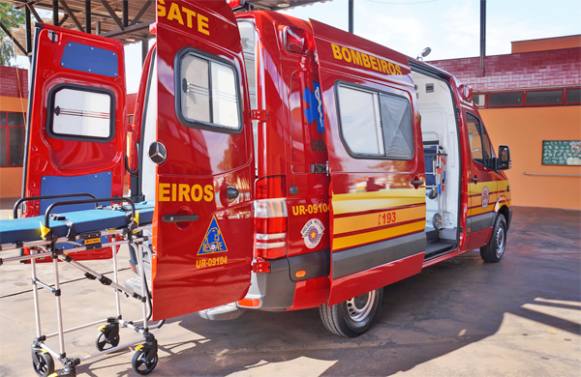 Corpo de Bombeiros de Sertãozinho recebe novas viaturas