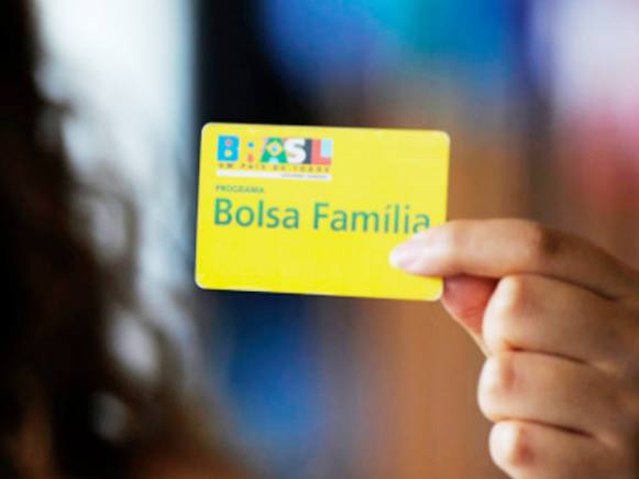 Bolsa Família: 13º garantido só neste ano