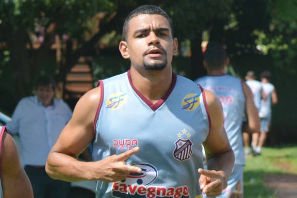 “Equipe com bom volante tem mais chances de marcar gol”, diz Denner