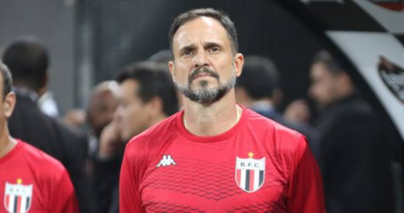 Nosso time pode produzir muito mais, diz técnico do Botafogo