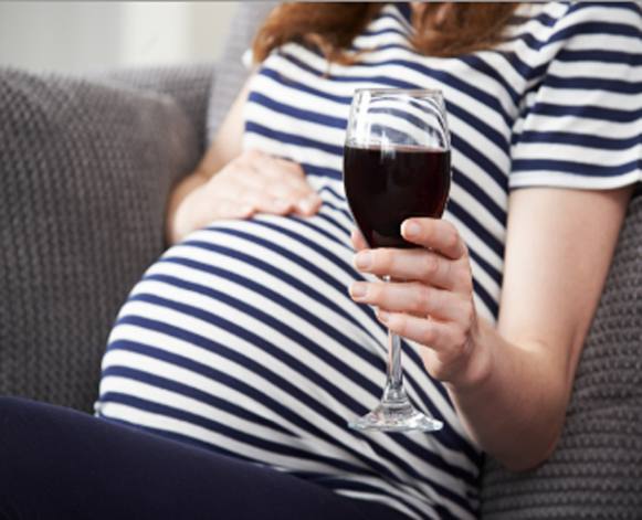 Álcool na gestação prejudica mãe e bebê