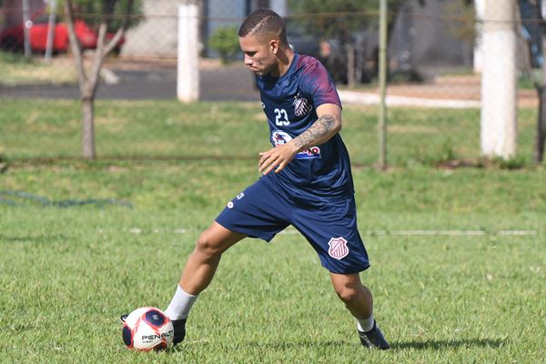 Garoto da base volta a ganhar atenção de treinador do Touro