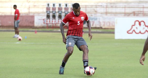 Matheus Santos atribui bom momento a Argel e ressalta qualidade do elenco