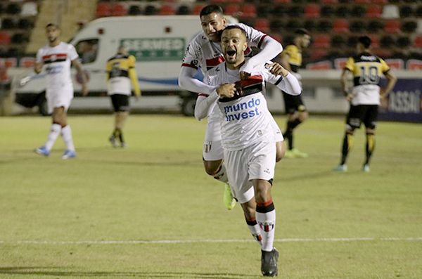 Com golaço, Botafogo vence o Criciúma e cola no G-4