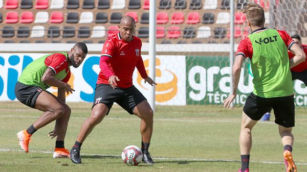 Walter classifica gol como especial, elogia Argel e exalta elenco botafoguense