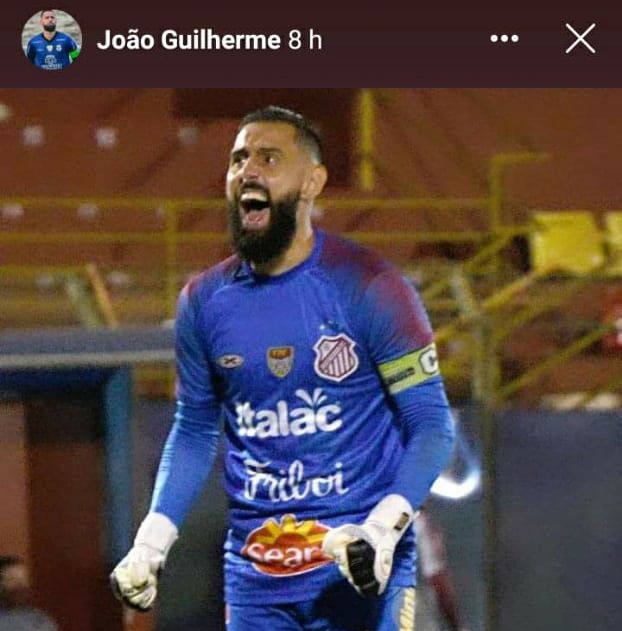 VOLTANDO? - Goleiro publica stories com camisa do Touro e empolga torcida