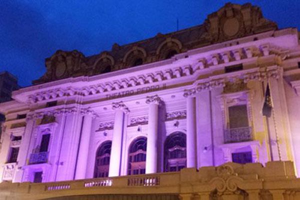 Patrimônio de Ribeirão Preto ilumina fachada no mês Janeiro Roxo