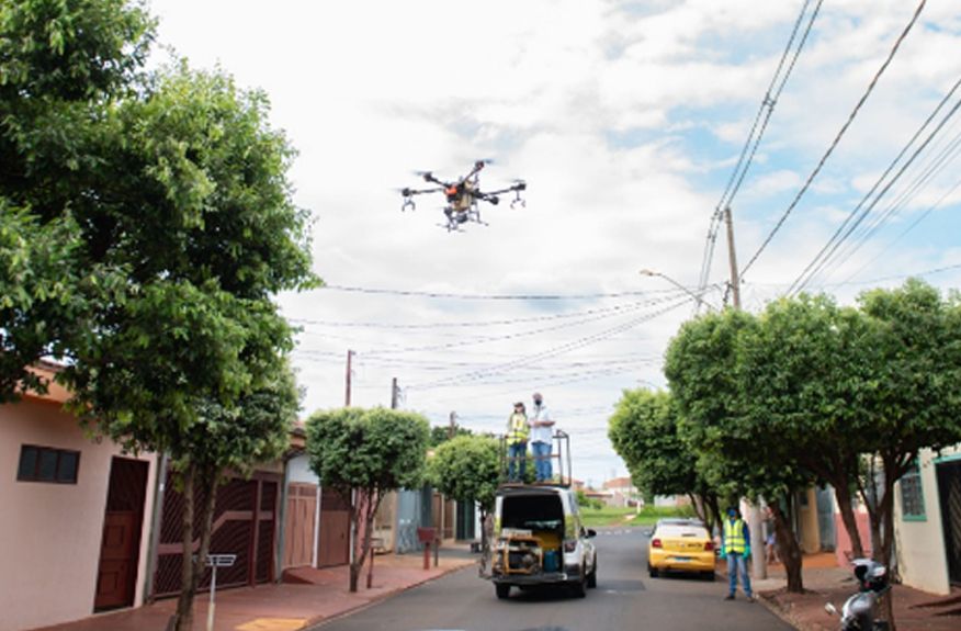 Prefeitura de Sertãozinho usa drone para aplicar larvicida contra a dengue