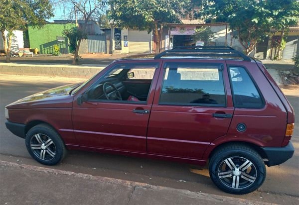 Vende-se Fiat Uno 1.5