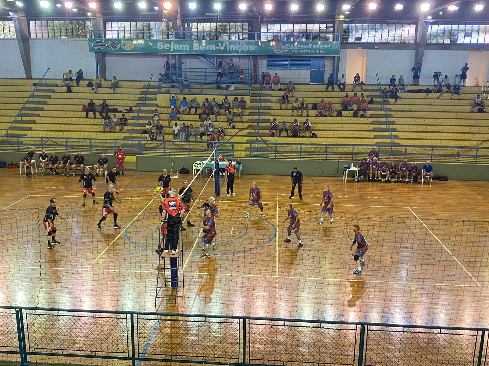 Sertãozinho sedia 1º Festival de Vôlei da Melhor Idade