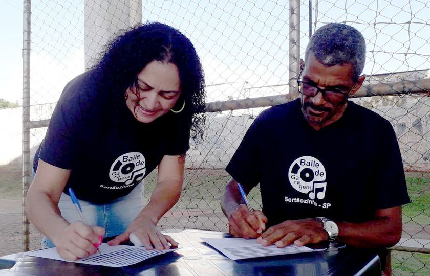 Com iniciativa do grupo Baile de Garagem Sertãozinho, CEU das Artes continua com as inscrições abertas para aulas de passinhos. Projeto é de parceria com Expresso Viver