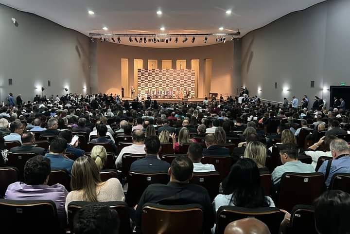 Prefeitura participa de reunião com governador sobre lançamento do Projeto de Regionalização da Saúde