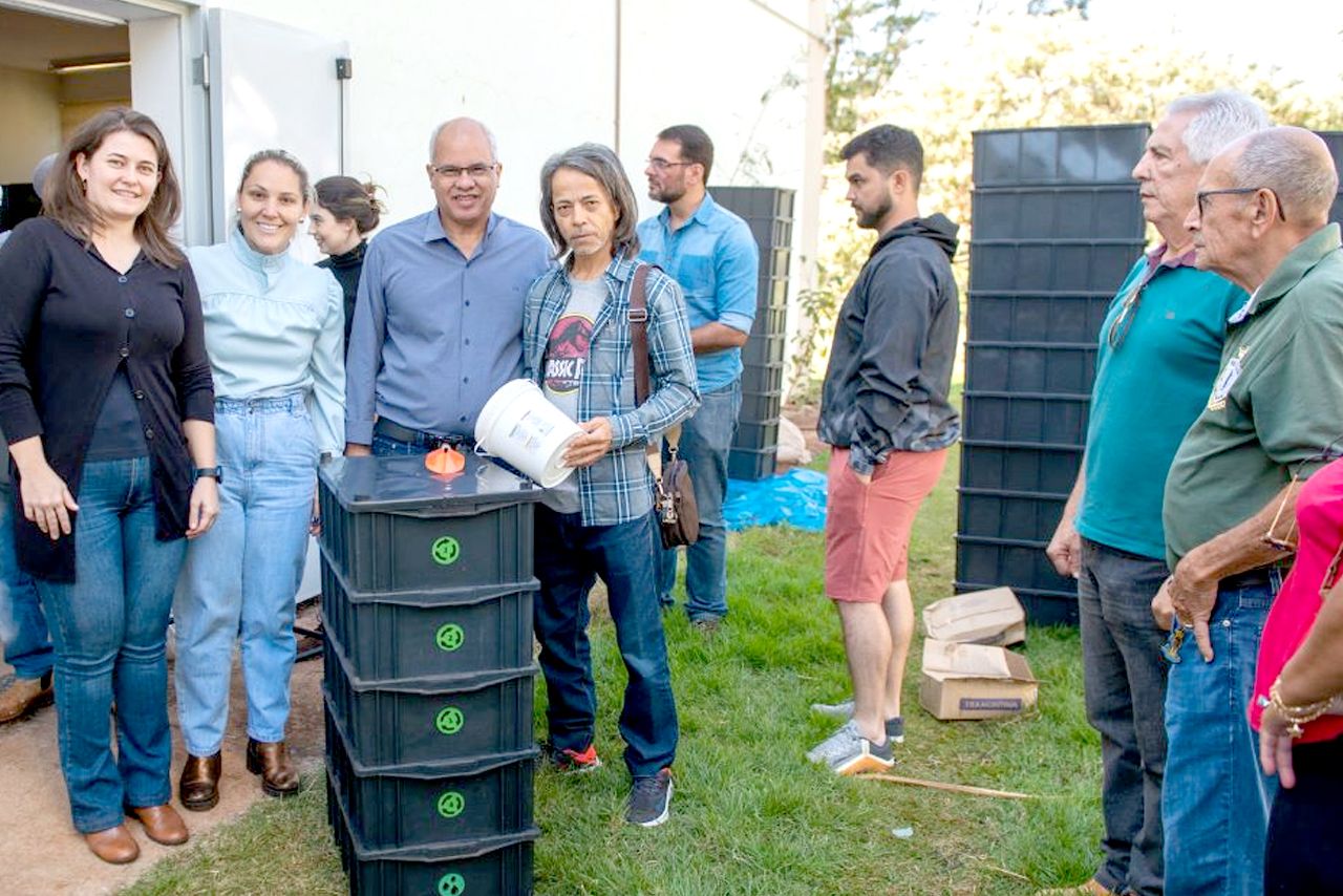 Prefeitura entrega composteiras para os primeiros inscritos no “Composta Sertão”