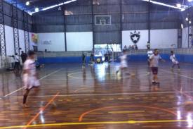 Em polêmica de arbitragem, Sertãozinho Futsal perde para o Botucatuense, mas se mantém na vice-liderança por saldo de gols