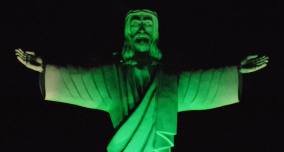 Cristo verde causa polêmica com a Fiel