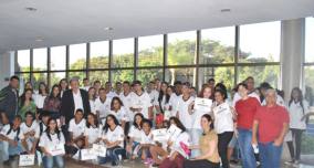 Adolescentes que participam da ADOT visitam as dependências da Câmara de Sertãozinho