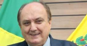 Vereador e presidente da Câmara, Lúcio da Rádio sugere instalação de elevadores em piscina para atender pessoas com deficiência