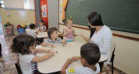 Escolas municipais de Ribeirão Preto terão 330 profissionais de apoio para alunos com deficiência