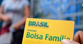 Bolsa Família está suspensa por 120 dias