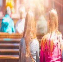 3 passos para responder ao seu filho adolescente que não quer mais ir à Missa