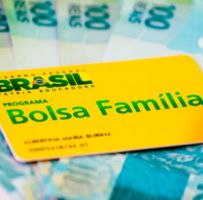 Novo Bolsa Família deve pagar R$ 300