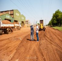 Prefeitura de Sertãozinho recupera estrada rural usada para transporte de cargas pesadas