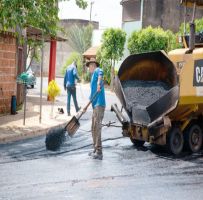 Iniciado trabalho de recapeamento asfáltico no Jardim Porto Seguro