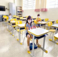 Alunos da pré-escola retornaram hoje às aulas presenciais