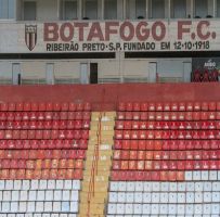 Botafogo publica nota oficial aos proprietários de cadeiras cativas e camarotes